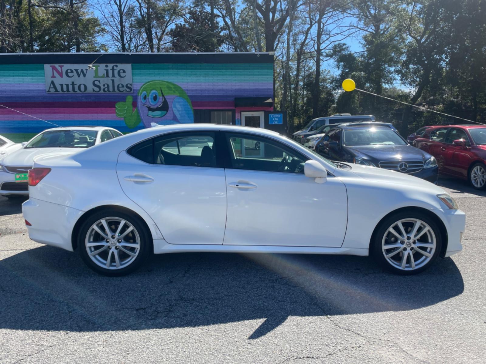 2007 WHITE LEXUS IS 250 BASE (JTHBK262372) with an 2.5L engine, Automatic transmission, located at 5103 Dorchester Rd., Charleston, SC, 29418-5607, (843) 767-1122, 36.245171, -115.228050 - Clean interior with Leather, Sunroof, 6-Disc CD/AUX/Sat, Dual Climate Control, Heated/Memory Seats, Push Button Start, Keyless Entry, Alloy Wheels. Certified One Owner!! 142k miles Located at New Life Auto Sales! 2023 WINNER for Post & Courier's Charleston's Choice Pre-owned Car Dealer AND 2018-202 - Photo #7